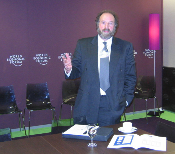 Rob Lichtman presenting at a private session, Davos 2007